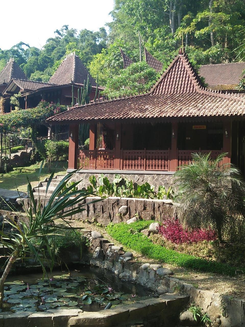 Green Valley Resort Bandungan Exterior foto